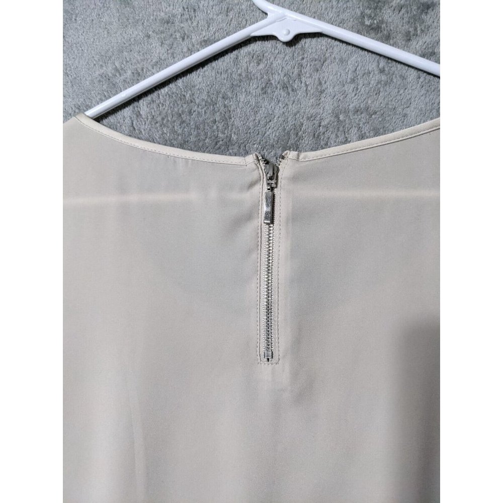 🍑EXPRESS Women Knit Tunic Solid Beige Round Neck Short Sleeve Zip Close M(8-10) - Picture 4 of 11
